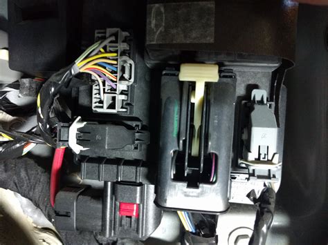 2008 ford edge locate smart junction box|Suspected SJB problem .